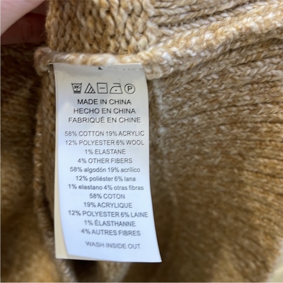 NEW Michael Kors Dark Camel V Neck Hi Low Sweater Size Small $125 - Picture 4 of 4